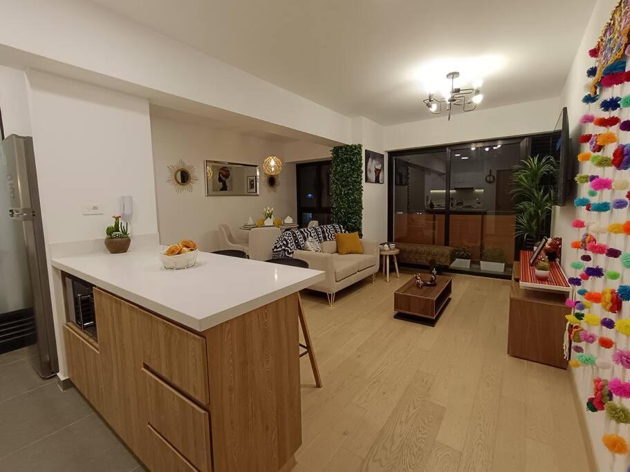 Runawasi Apartments - Killary Miraflores 2Bdr Lima Bagian luar foto